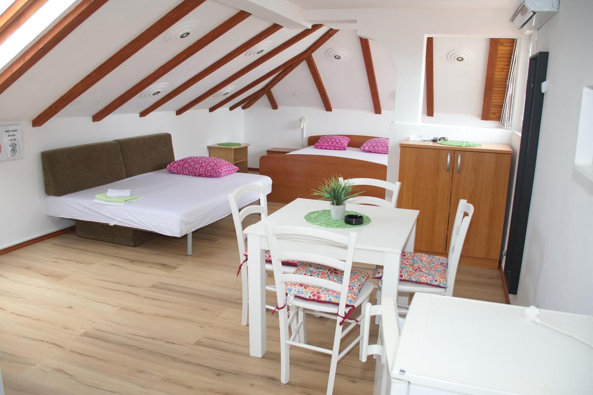 Novalja And Fun Apartment Luaran gambar