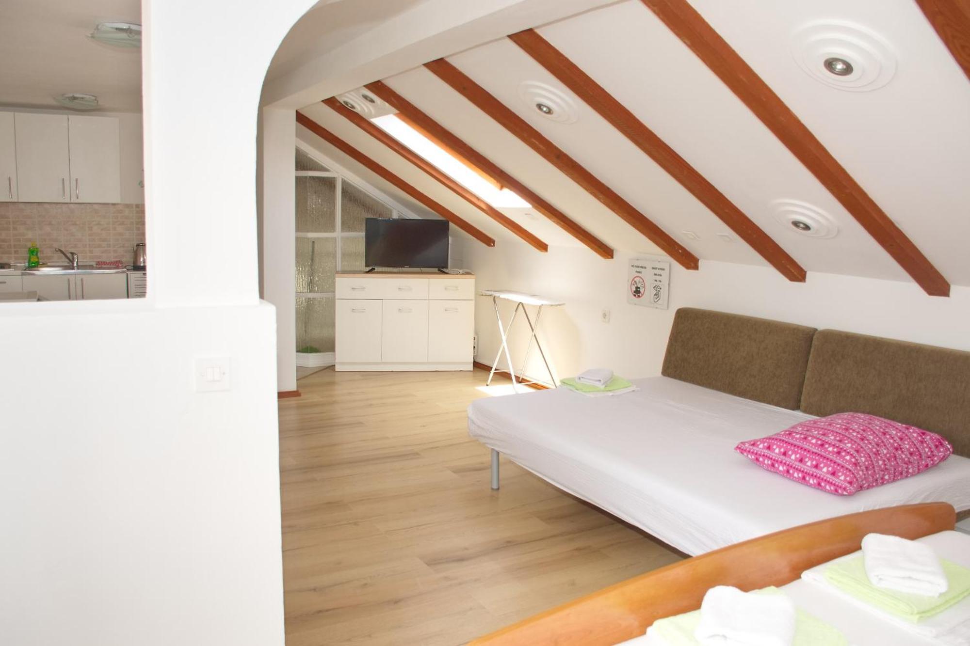 Novalja And Fun Apartment Luaran gambar