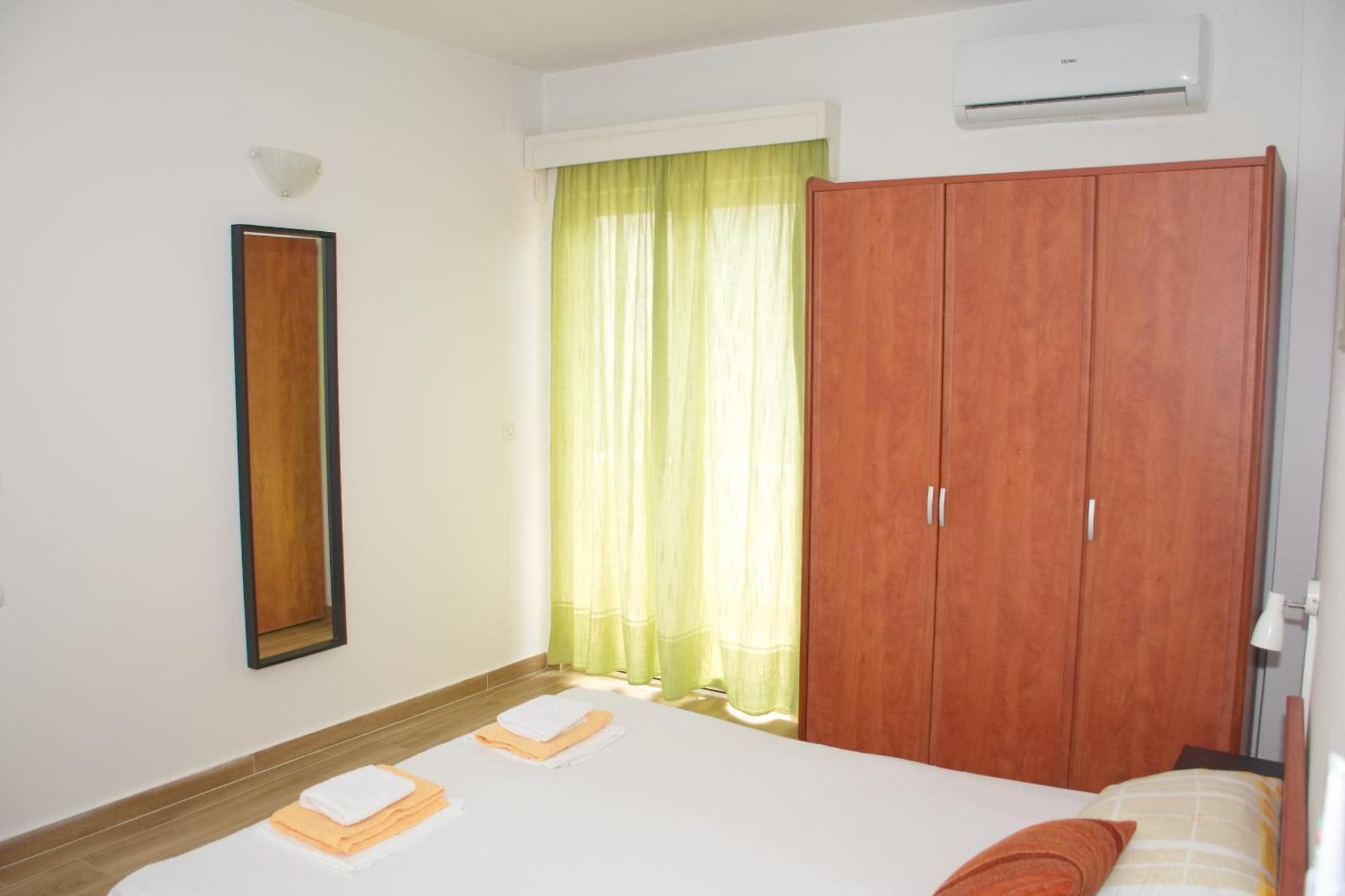 Novalja And Fun Apartment Luaran gambar