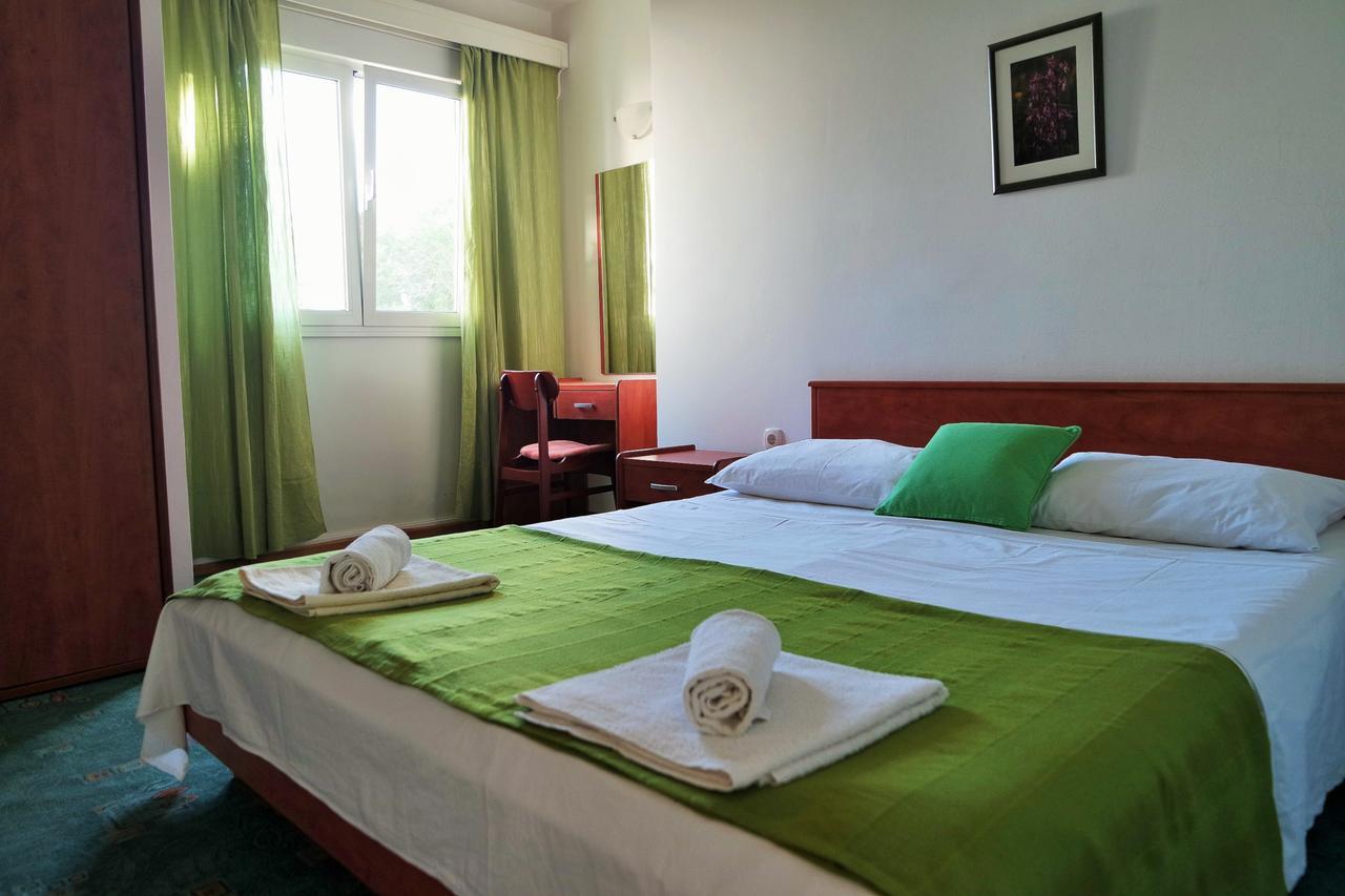 Novalja And Fun Apartment Luaran gambar