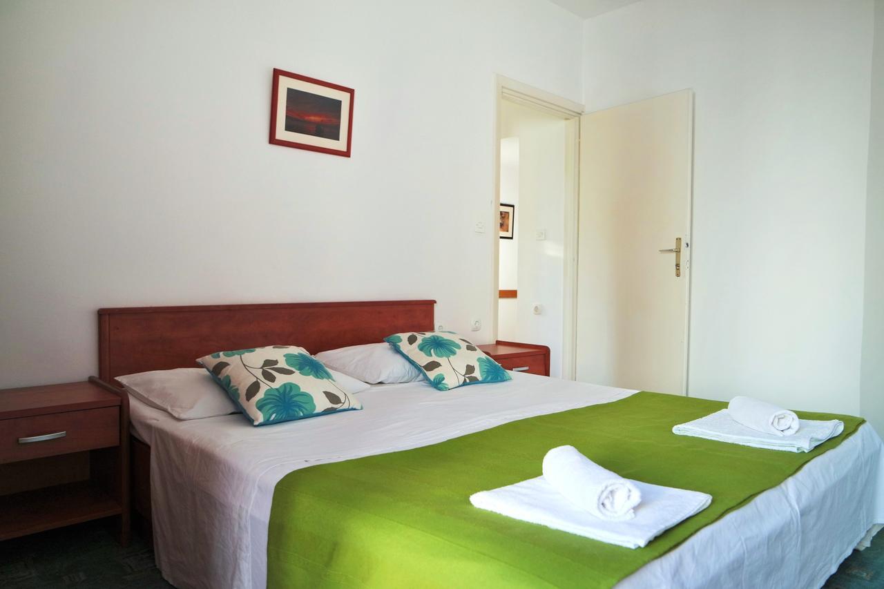Novalja And Fun Apartment Luaran gambar